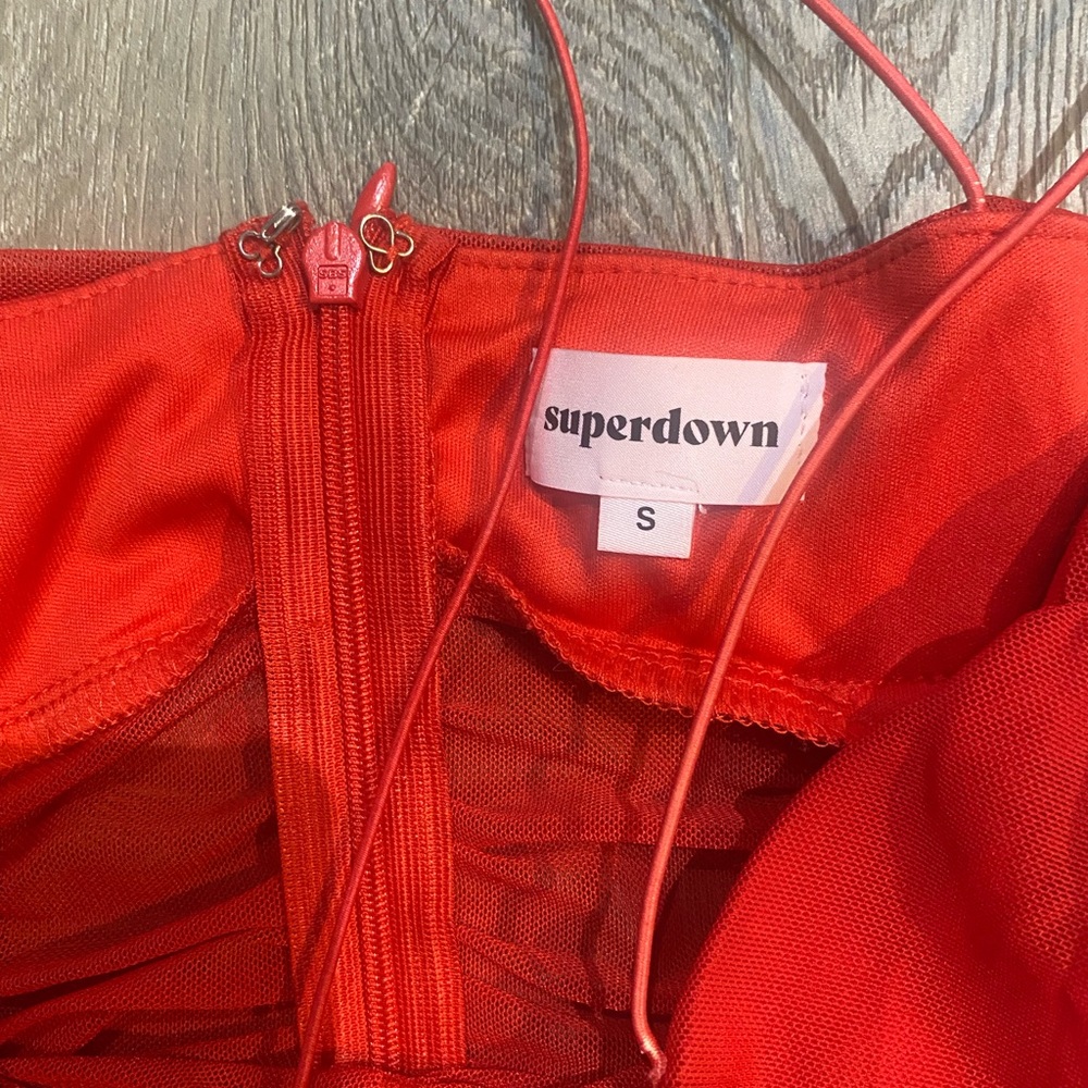 Superdown Red Ruched Bodycon Dress - Picture 4 of 7